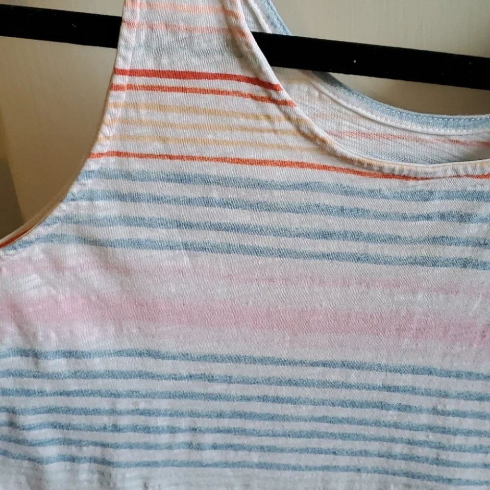 Girls‎ striped tank